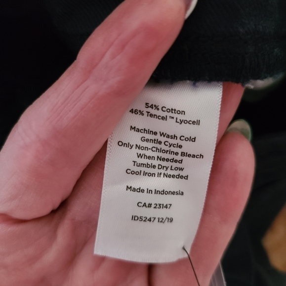 👀50% OFF👖NWT‼️ Talbots brand Soft Twill Slim Leg Crop Pants - Picture 8 of 9